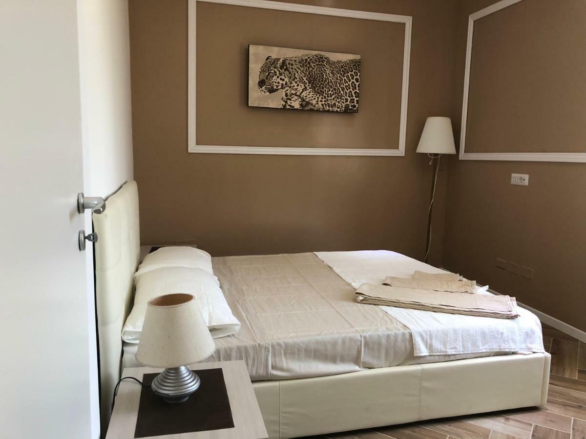 Camaldoli House Apartment Milan Bagian luar foto